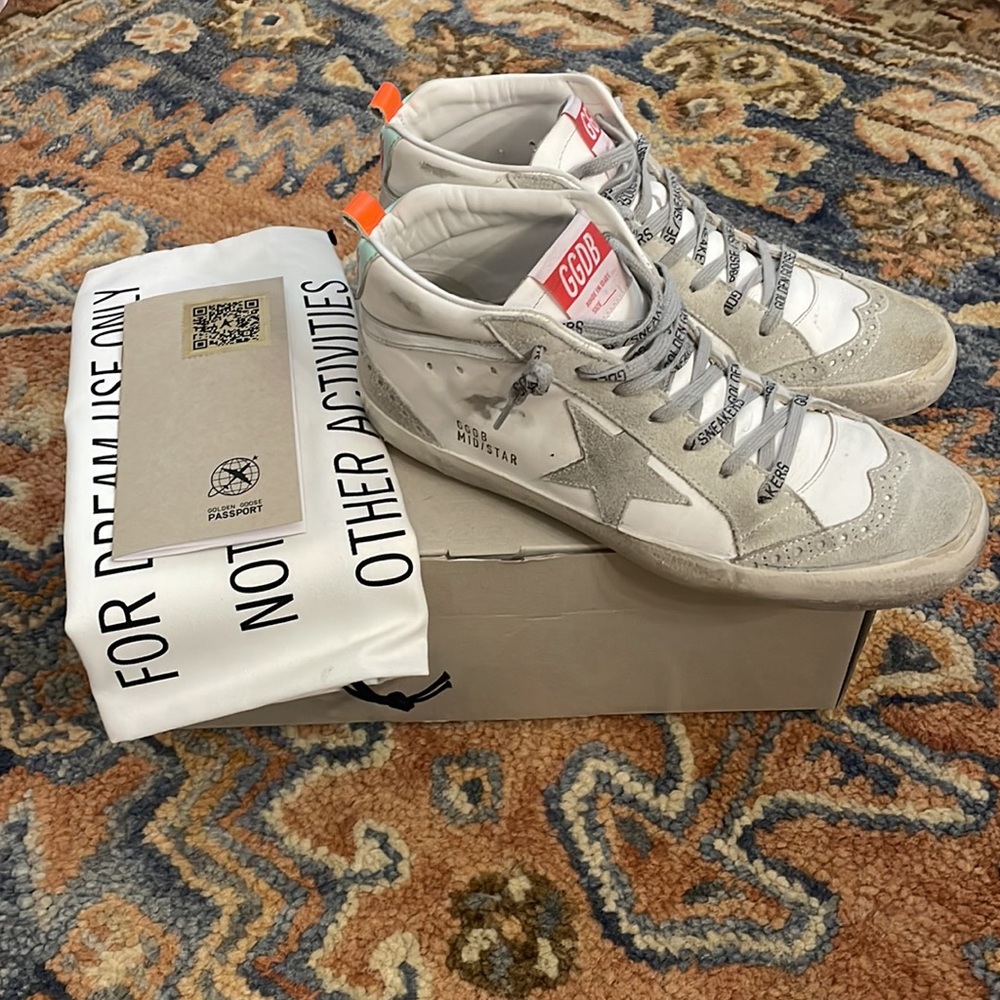 Women’s Golden Goose Midstar Classic sneakers